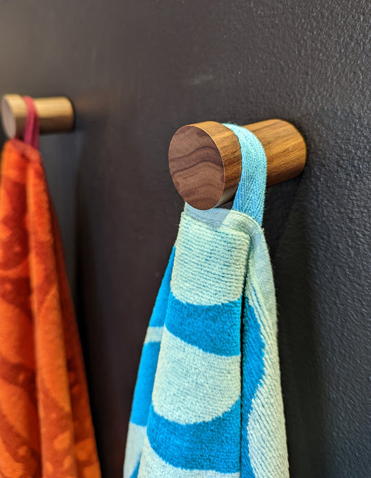 Wavy Days Premium Woven Towel by Brainstorm 