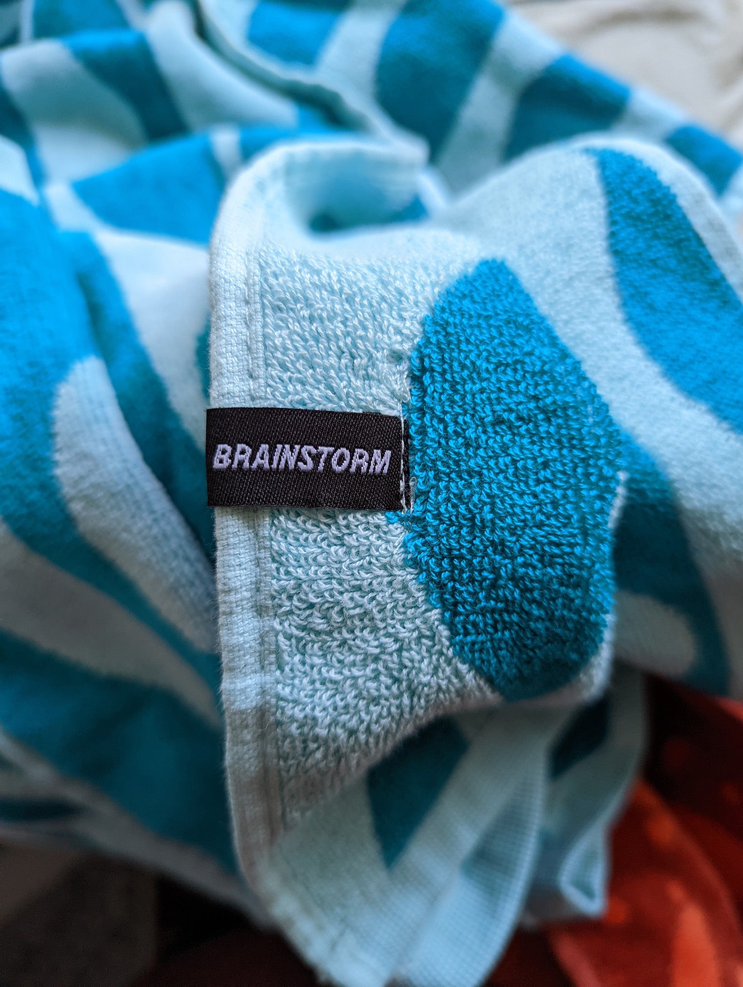 Wavy Days Premium Woven Towel by Brainstorm 